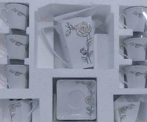 عکس گل چینی روی ظروف