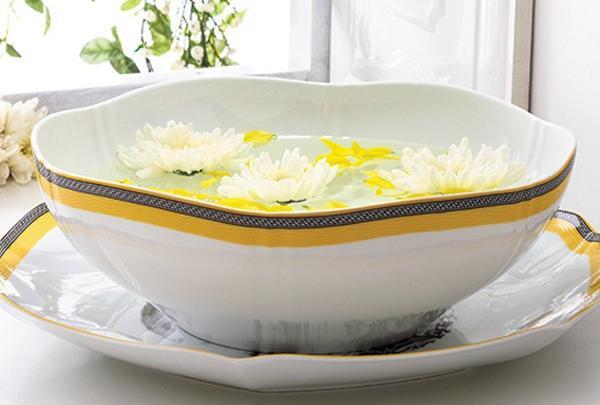 عکس گل چینی روی ظروف