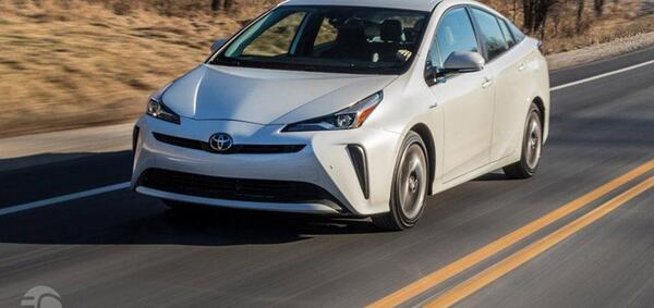 عکس ماشین toyota prius