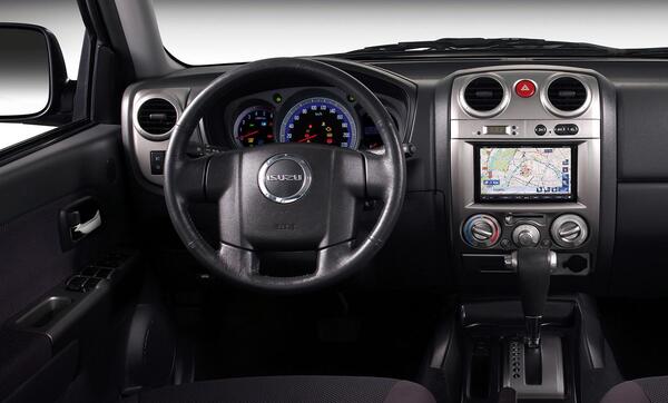 عکس ماشین isuzu dmax