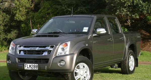 عکس ماشین isuzu dmax