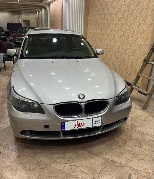 عکس ماشین ب ام و سری 5 سدان 525i