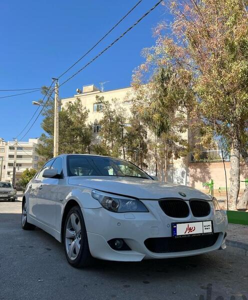 عکس ماشین ب ام و سری 5 سدان 525i