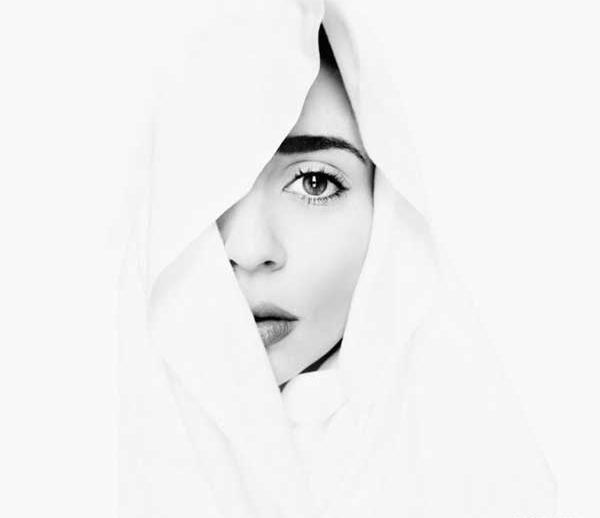 عکس سفید دختر