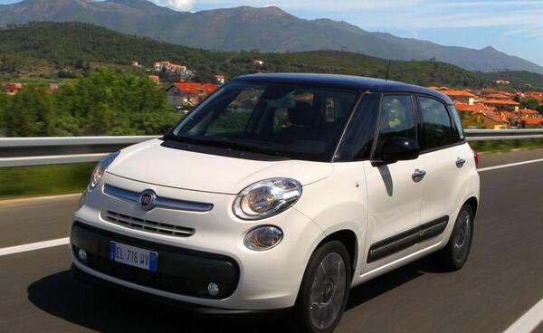 عکس ماشین فیات 500l
