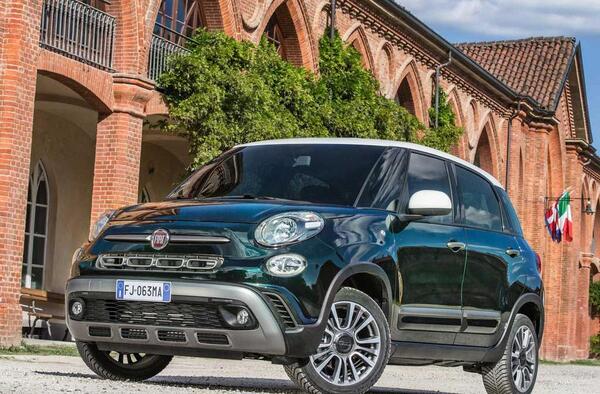 عکس ماشین فیات 500l