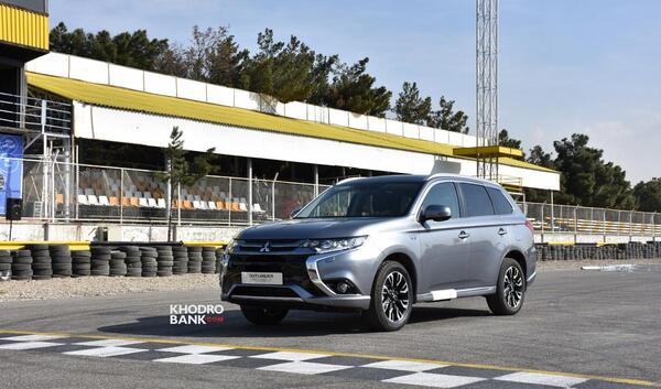 عکس ماشین میتسوبیشی اوتلندر phev