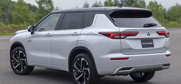 عکس ماشین میتسوبیشی اوتلندر phev