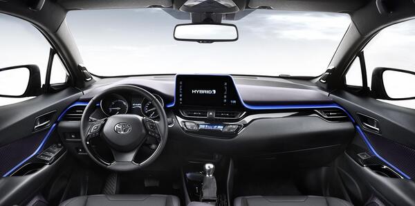 عکس ماشین تویوتا c-hr دیفرانسیل جلو