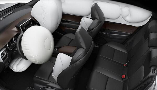 عکس ماشین تویوتا c-hr دیفرانسیل جلو