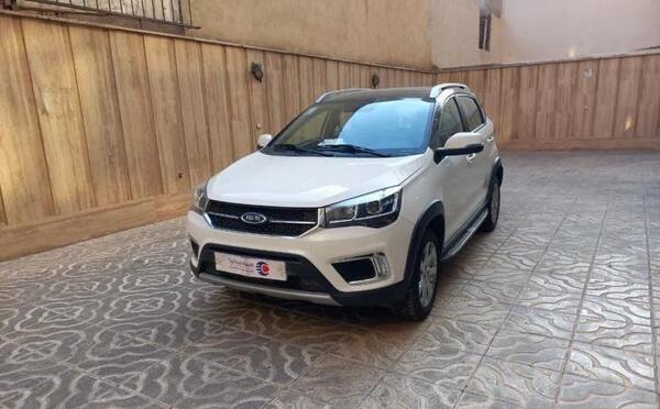عکس ماشین ام وی ام x22 دنده ای اسپرت لاکچری