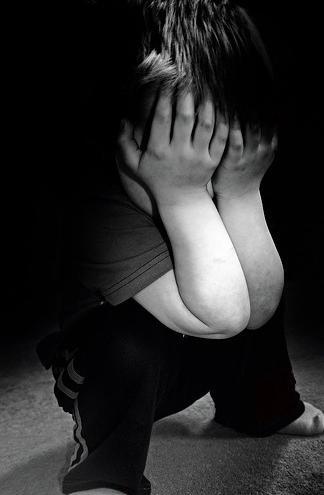 عکس پروفایل پسر بچه غمگین