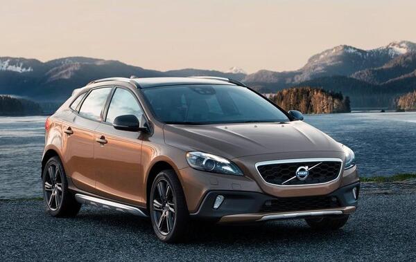 عکس ماشین ولوو v40 r دیزاین