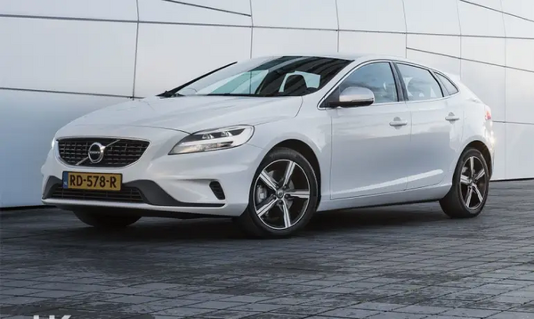 عکس ماشین ولوو v40 r دیزاین