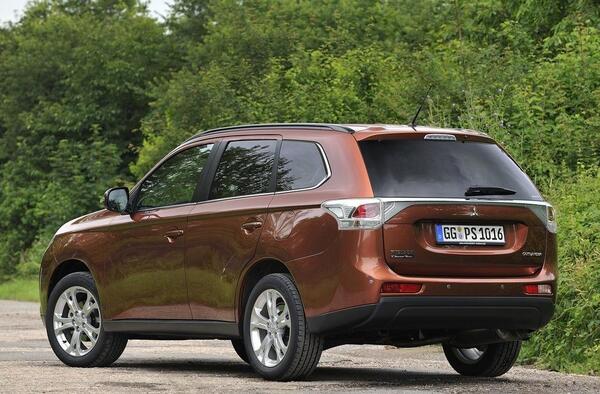 عکس ماشین mitsubishi