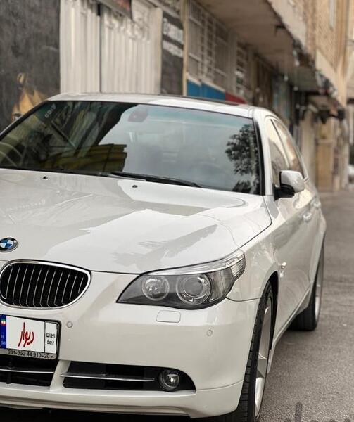عکس ماشین ب ام و سری 5 سدان 520i