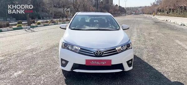 عکس ماشین toyota corolla