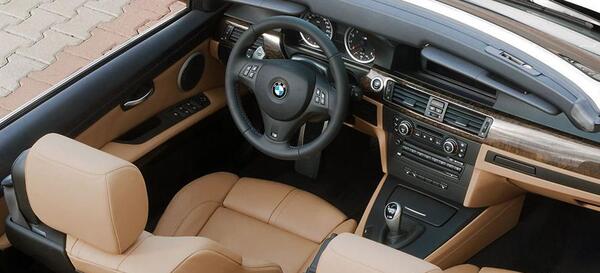 عکس ماشین ب ام و سری 3 کروک 330i