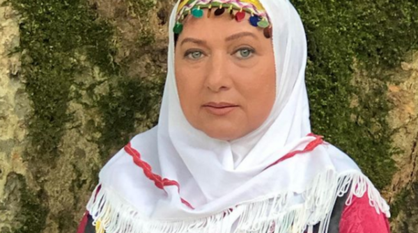 عکس مادر گلنار