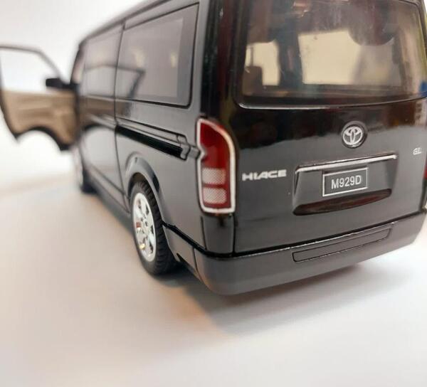 عکس ماشین toyota hiace