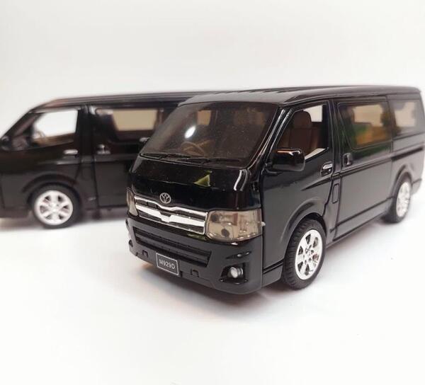 عکس ماشین toyota hiace