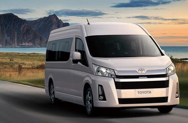عکس ماشین toyota hiace