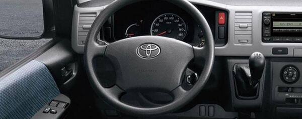 عکس ماشین toyota hiace