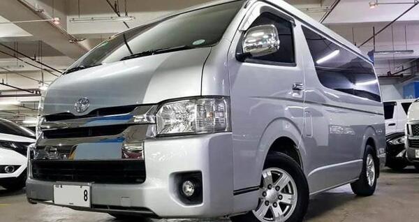 عکس ماشین toyota hiace