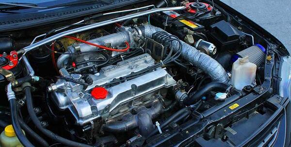 عکس ماشین mazda 323
