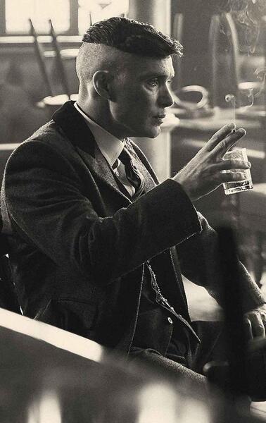عکس پروفایل پسر سیگاری غمگین