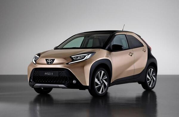 عکس ماشین toyota aygo