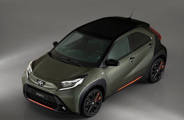 عکس ماشین toyota aygo