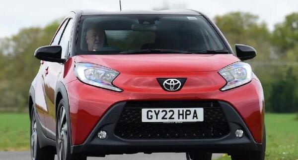 عکس ماشین toyota aygo
