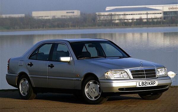 عکس ماشین بنز کلاس c c220