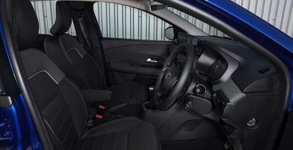 عکس ماشین renault sandero