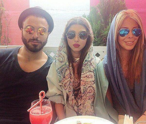 عکس دختر با ماشین مدل بالا