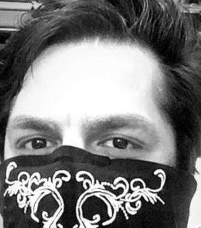 عکس پروفایل پسر با ماسک مشکی