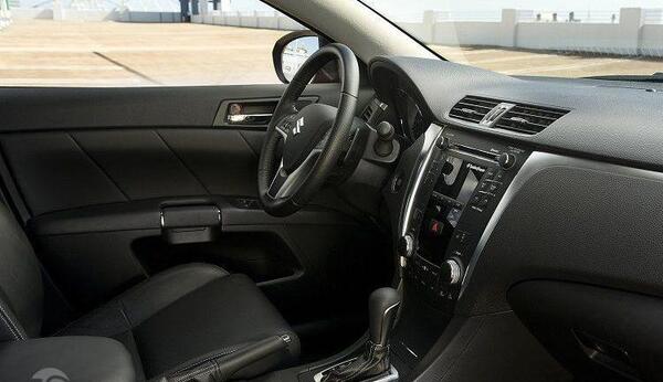 عکس ماشین suzuki kizashi
