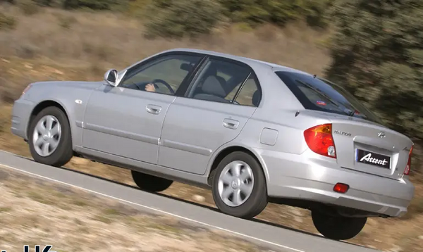 عکس ماشین hyundai verna