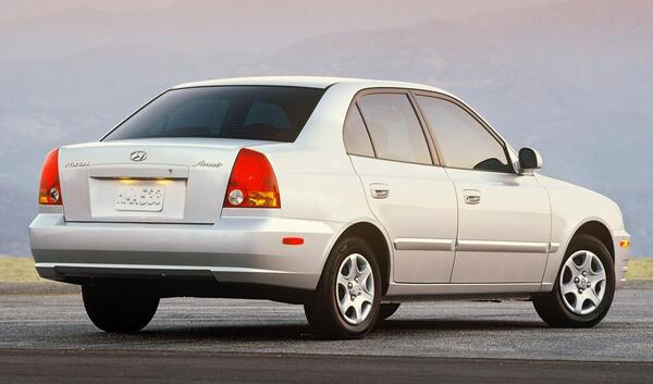 عکس ماشین hyundai verna