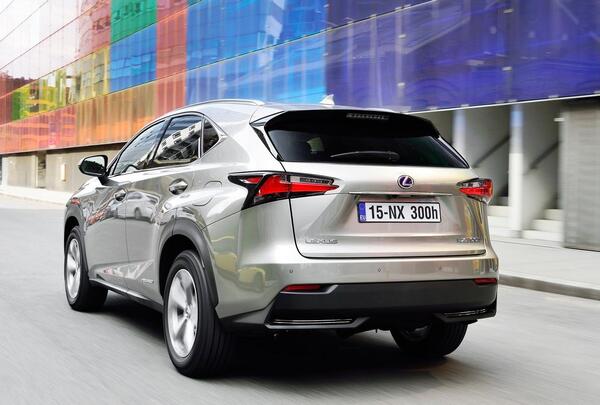 عکس ماشین لکسوس nx هیبرید 300h fsport
