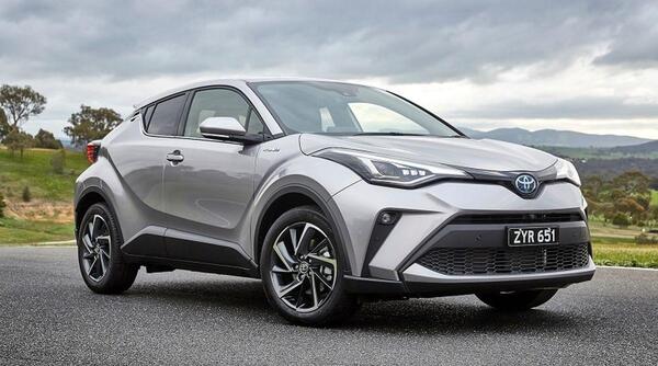 عکس ماشین تویوتا c-hr تمام چرخ محرک