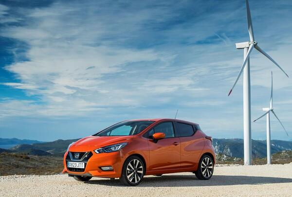 عکس ماشین nissan