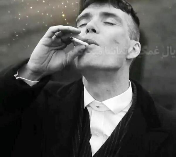 عکس غمگین سیگار کشیدن