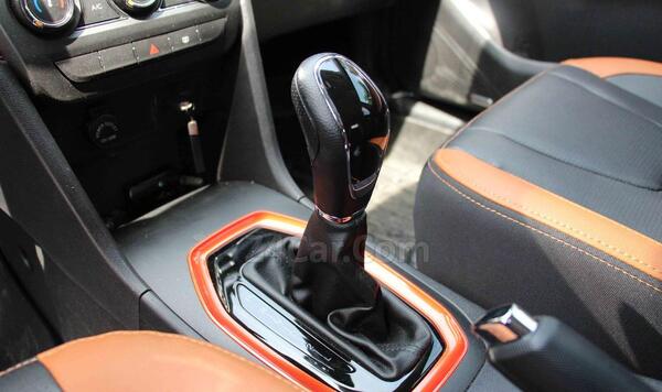 عکس ماشین ام وی ام x22 دنده ای ساده