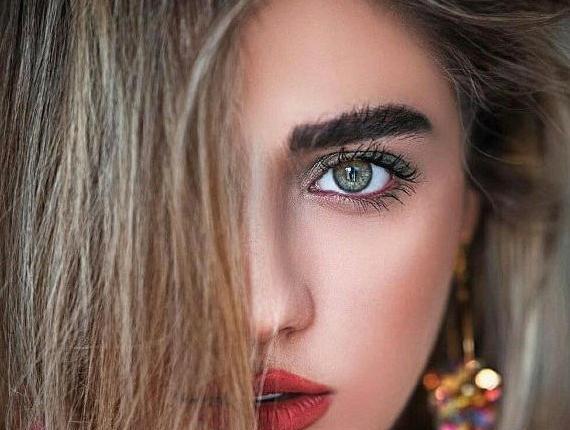 عکس دختر ۱۵ ساله چشم سبز