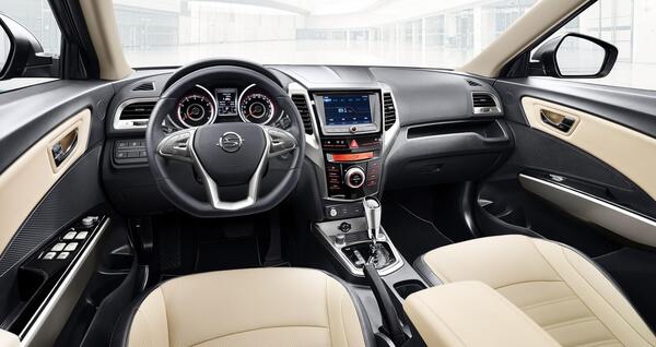 عکس ماشین ssangyong tivoli