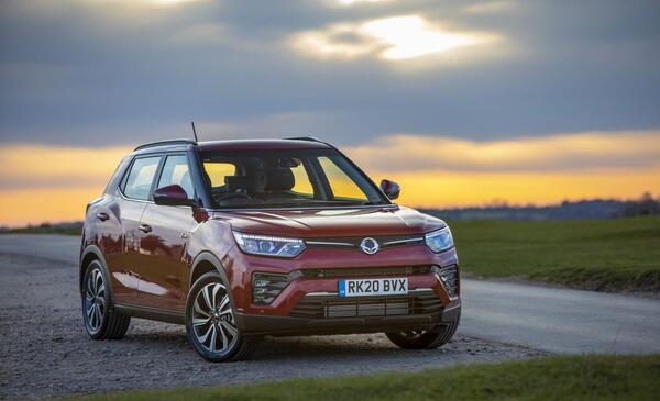 عکس ماشین ssangyong tivoli