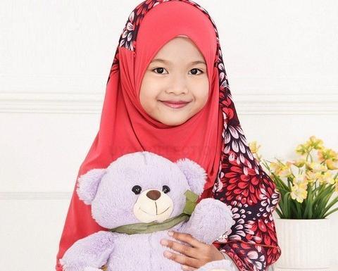 عکس مقنعه قرمز
