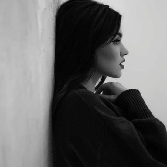 عکس دخترانه جذاب نیم رخ